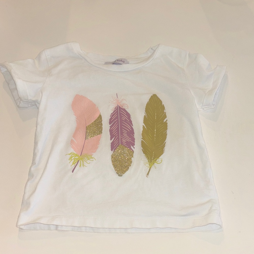 Charming Feather Design Kids T-Shirt - Pink, Gold, Green